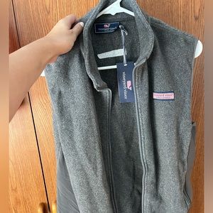 NWT Vineyard Vines Women size medium charcoal Heather harbor fleece vest